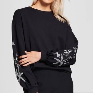 Who What Wear balloon embroidered balloon sleeve sweatshirt